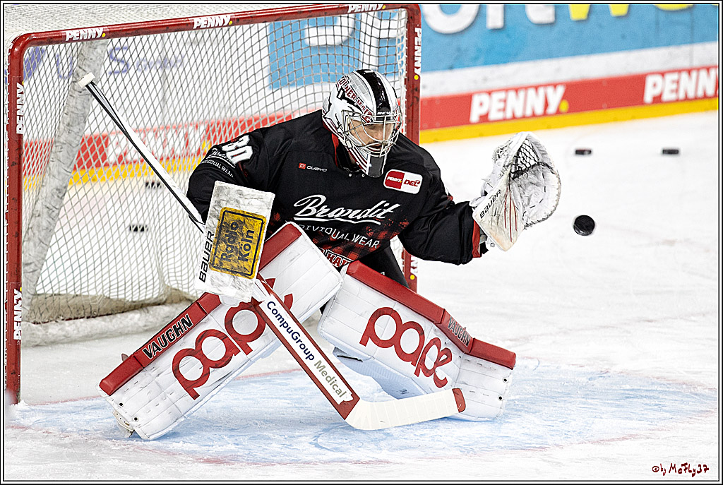 PENNY DEL;  Koelner Haie - Krefeld Pinguine; Koeln, 08.03.2022